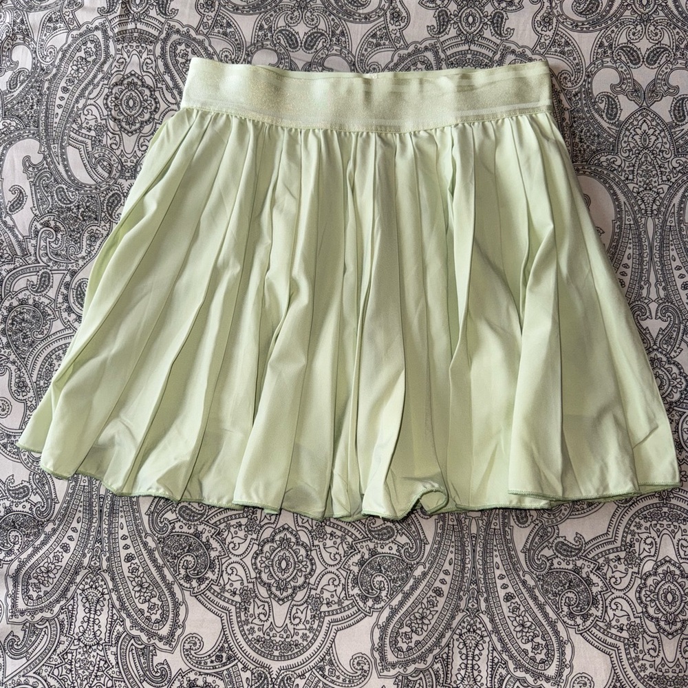 Eleloveph Pale Green Tennis Skirt with undershorts